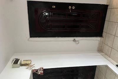 Apartament cu 3 camere decomandat în Canta