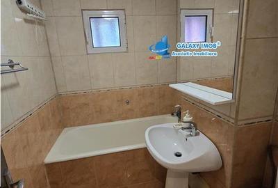 Apartament cu 4 camere decomandat, mobilat în Eroii Revoluției - 12