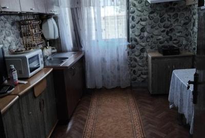 Apartament cu 3 camere semidecomandat în Exterior Vest - 1