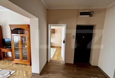 Apartament cu 4 camere decomandat în Central