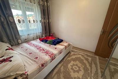 Apartament cu 3 camere decomandat, mobilat în Cugir - 2