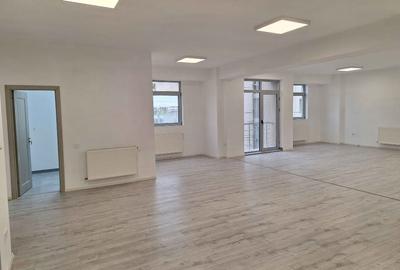Apartament cu 3 camere decomandat în Centrul Civic - 8