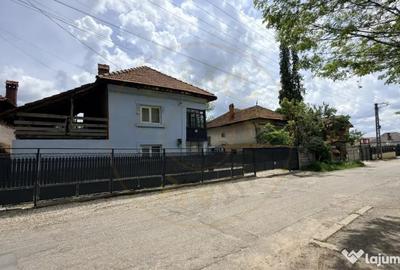 Casă cu 4 camere cu Canalizare în Central - 8