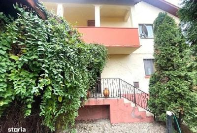 Casă cu 3 camere cu Teren 1566 Mp în Central
