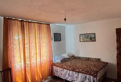 Casă cu 4 camere în Ciupa-Mănciulescu