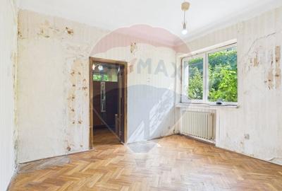 Casă cu 5 camere cu Teren 700 Mp în 13 Septembrie - 17