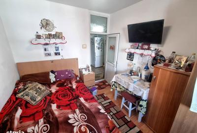 Apartament cu 2 camere decomandat, mobilat în CET - 1
