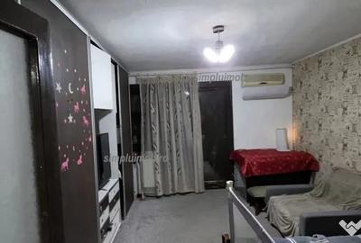 Garsonieră decomandată în Costin Georgian