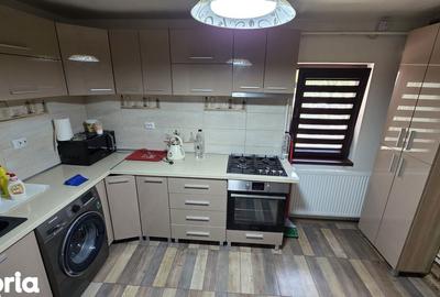Apartament cu 3 camere decomandat în Mircea-Vodă - 4