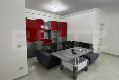 Apartament cu 3 camere decomandat, mobilat în Burdujeni