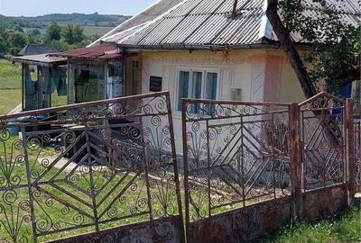Casă cu 3 camere în Asuaju de Jos