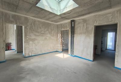 Penthouse cu 4 camere decomandat în Florești - 3