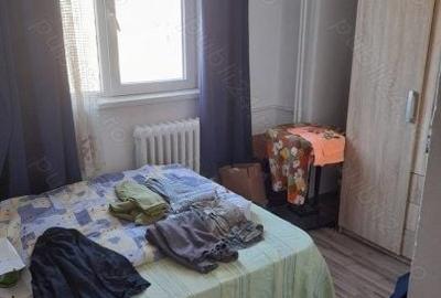 Apartament cu 4 camere decomandat, mobilat în Ghencea