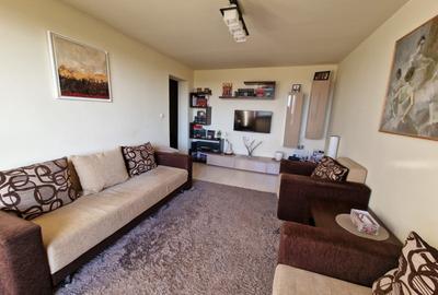 Apartament cu 3 camere decomandat în Tipografilor
