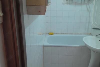Apartament cu 2 camere nedecomandat în Orșova
