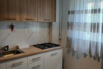 Apartament cu 2 camere semidecomandat în Coman