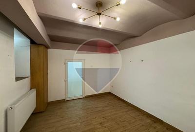 Spațiu comercial, de 73 mp, în Central