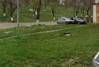 Teren de 360 mp, în Central