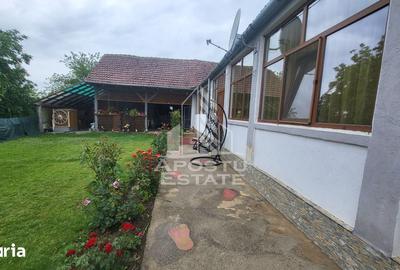 Casă cu 6 camere cu Teren 1017 Mp în Moșnița Nouă