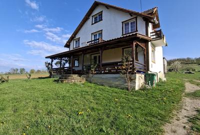 Casă cu 4 camere în Silvașu de Sus