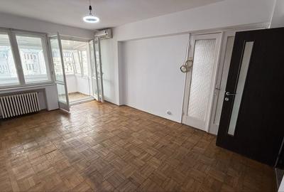 Apartament cu 3 camere decomandat în Cișmigiu