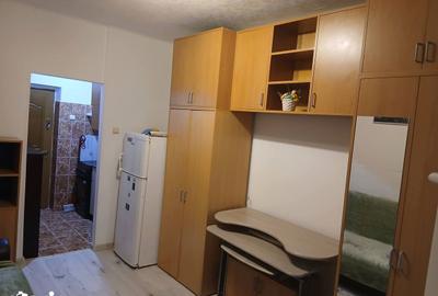 Garsonieră în Far