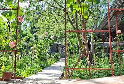 Casă cu 4 camere în Ultracentral