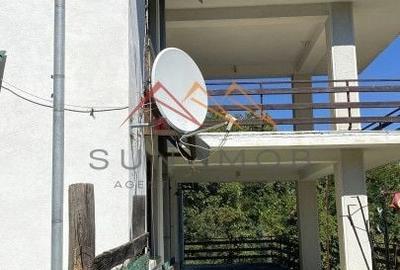 Casă cu 7 camere cu Teren 3100 Mp în Poiana - 2
