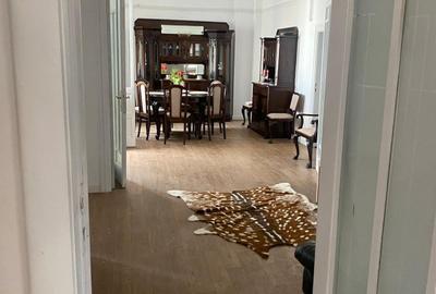 Apartament cu 5 camere circular în Universitate - 12