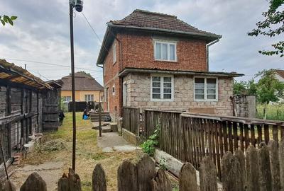 Casă cu 4 camere în Războieni-Cetate - 7