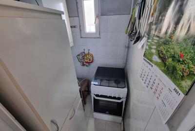 Apartament cu 3 camere semidecomandat, mobilat în Capitol - 6