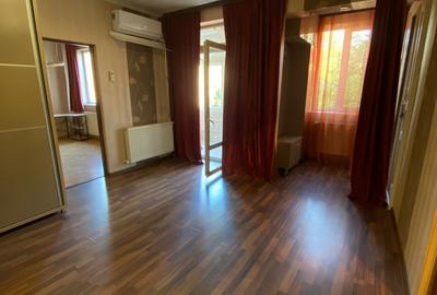 Apartament cu 2 camere semidecomandat, mobilat în Unirii