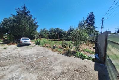 Casă cu 4 camere cu Teren 3400 Mp în Zădăriciu