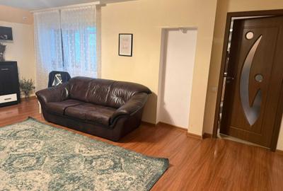 Apartament cu 3 camere în Micro 5 - 6