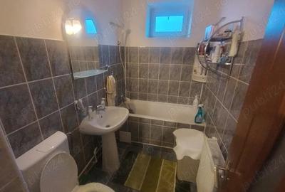 Apartament cu 3 camere decomandat în Mihail Kogălniceanu
