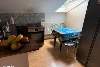 Apartament cu 2 camere decomandat în Florești