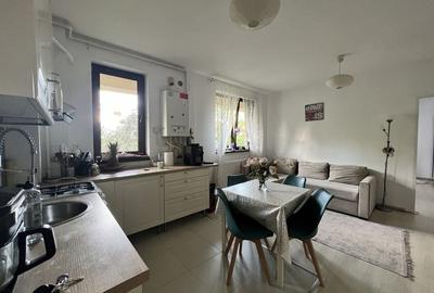 Apartament cu 3 camere decomandat în Bucureștii Noi