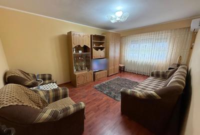 Apartament cu 3 camere decomandat, mobilat în I. C. Frimu