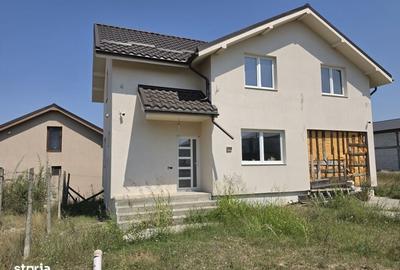 Casă cu 3 camere în Valu lui Traian