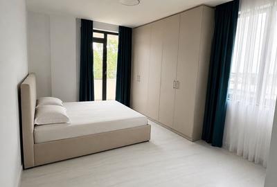 Apartament cu 3 camere semidecomandat în Tunari