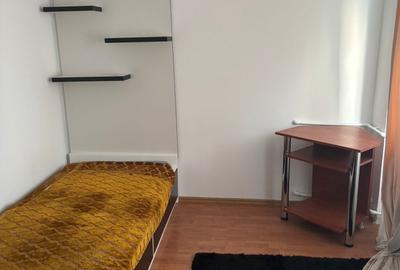 Apartament cu 3 camere decomandat în Moșilor