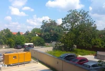 Spațiu comercial, de 60 mp, în Central - 3