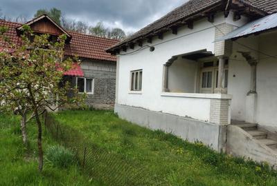 Casă cu 4 camere în Bărbătești - 6
