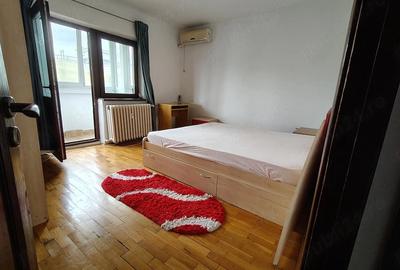 Apartament cu 3 camere decomandat în Unirii