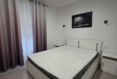 Apartament cu 2 camere decomandat în Podul de Fier