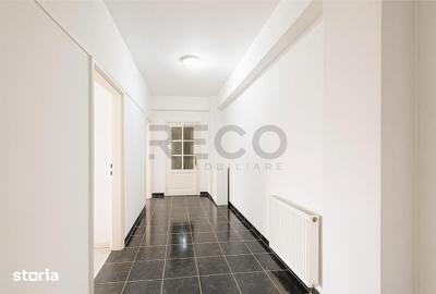 Apartament cu 4 camere decomandat în Bâlc - 2