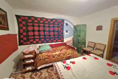 Casă cu 3 camere în Scăești
