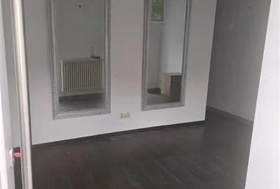 Spațiu comercial, de 50 mp, în Central - 1