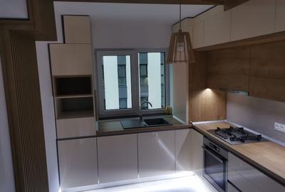 Apartament cu 3 camere decomandat, mobilat în Tractorul