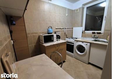 Apartament cu 2 camere, mobilat în Calea Victoriei